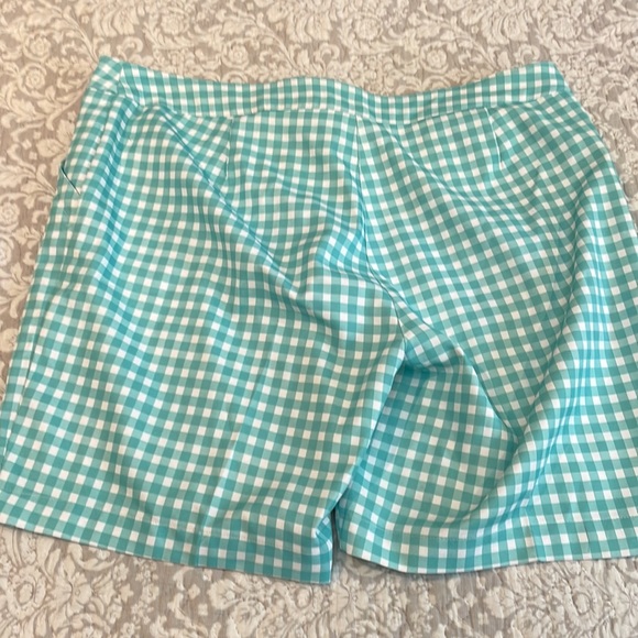 Callaway golf/athletic shorts.  Never worn, wrinkle free and fast drying. - Picture 2 of 3
